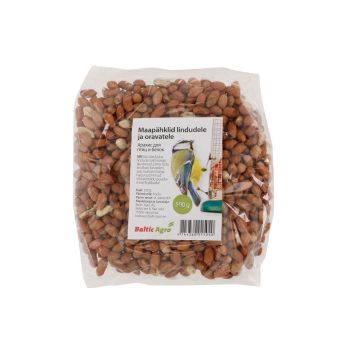 Läbipaistev plastpakend, mis sisaldab 500 g koorimata maapähkleid. Esiküljel on silt, millel on linnu ja orava pilt ning tooteinfo, kaubamärk 'Baltic Agro' ja triipkood.