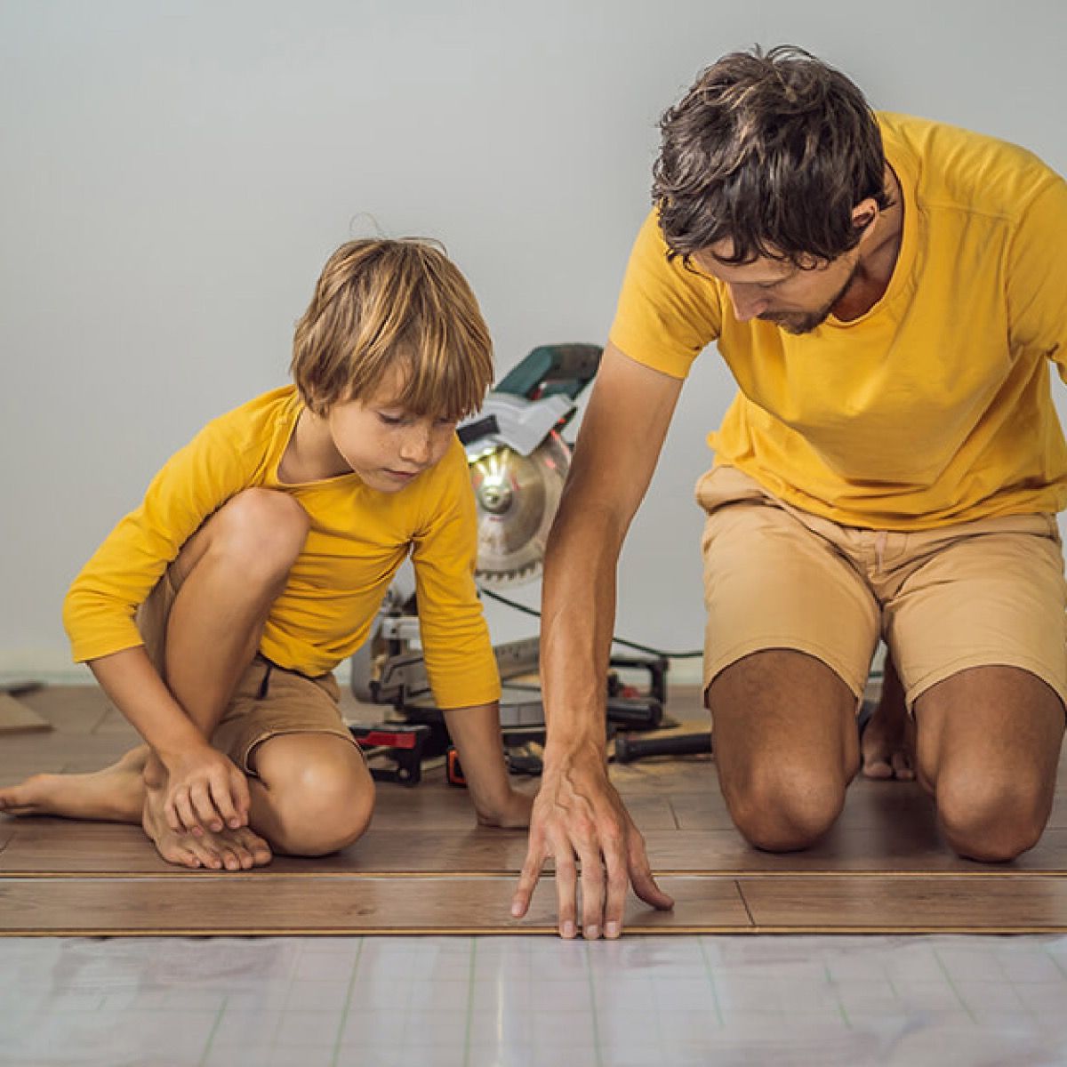 Kas populaarne laminaat- või luksuslik vinüülpõrand? blogi-Kas-populaarne-laminaat-voi-luksuslik-vinuulporand