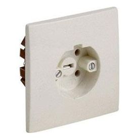 Valge süvistatav Perilex pistikupesa, ruudukujulise esipaneeliga, keskel ümmargune ava koos viie kontaktpesaga, mõeldud 16A 400V elektriseadmete ühendamiseks.
