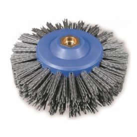 Ümmargune lihvketas läbimõõduga 140 mm, sinise plastist keskosaga ja metallharjastega. Keskel on messingist kinnitusava keermestusega.