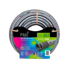 20-meetrine Fitt Master Plus 3/4" hall kastmisvoolik, pakitud läbipaistvasse plastikkarpi, millel on värviline silt, mis tutvustab toote omadusi ja kasutusjuhiseid.