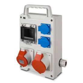 Valge ristkülikukujuline jõupaneel käepidemega, millel on kaks sinist ja kaks punast pistikupesa ning läbipaistev kate ülaosas.