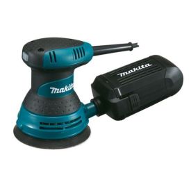 Sinimust käsiajamiga Makita lihvmasin, ümmarguse alusplaadi ja tolmukoguja ning elektrikaabliga.