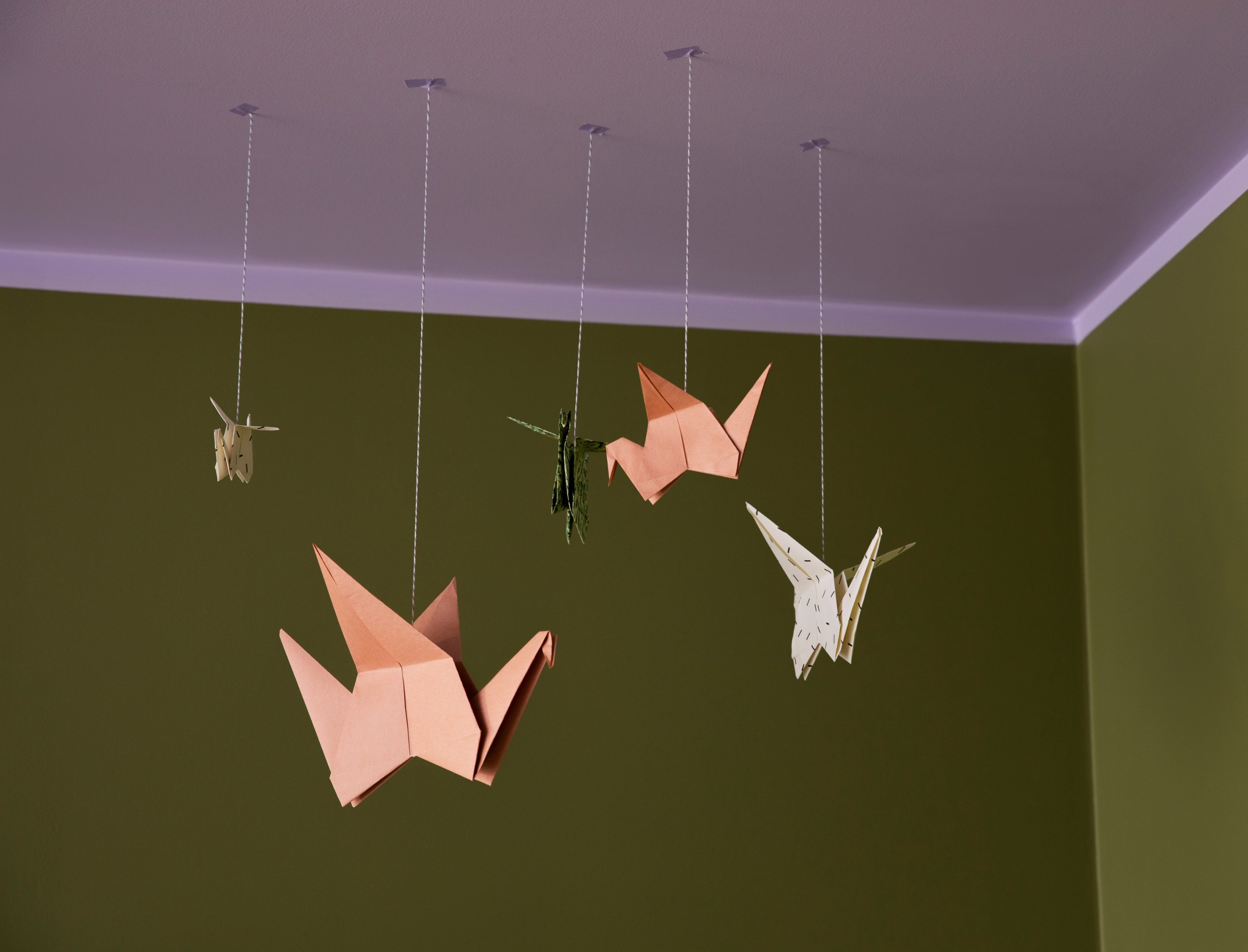 lastetoa sisustus ja disain tumeroheline v&auml;rv 